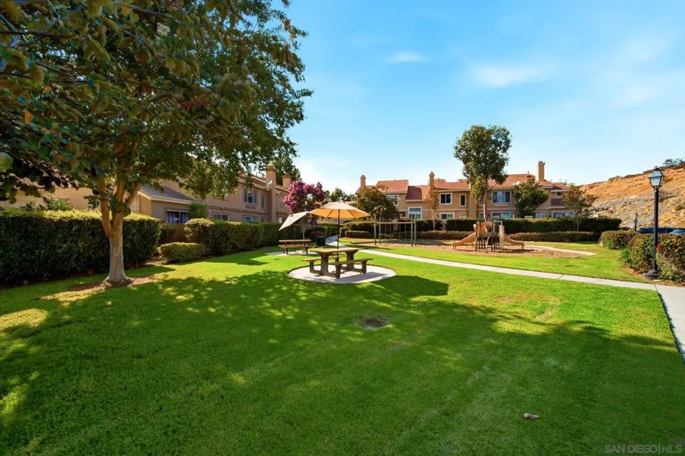 9525 Questa Pointe San Diego, CA 92126
