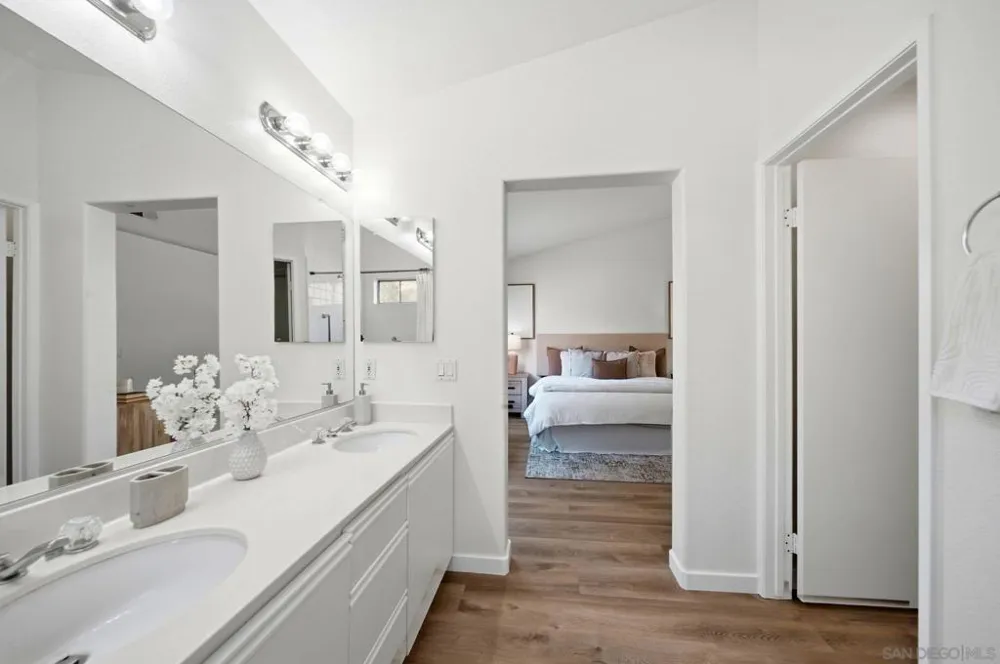 9525 Questa Pointe San Diego, CA 92126