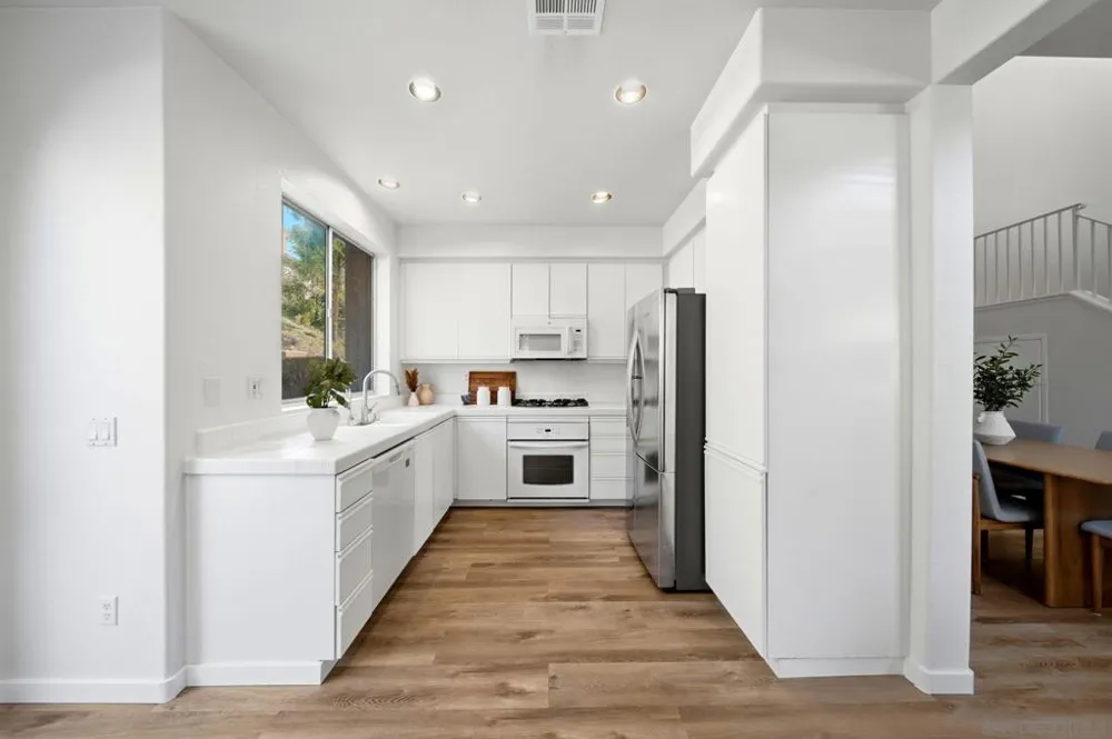9525 Questa Pointe San Diego, CA 92126