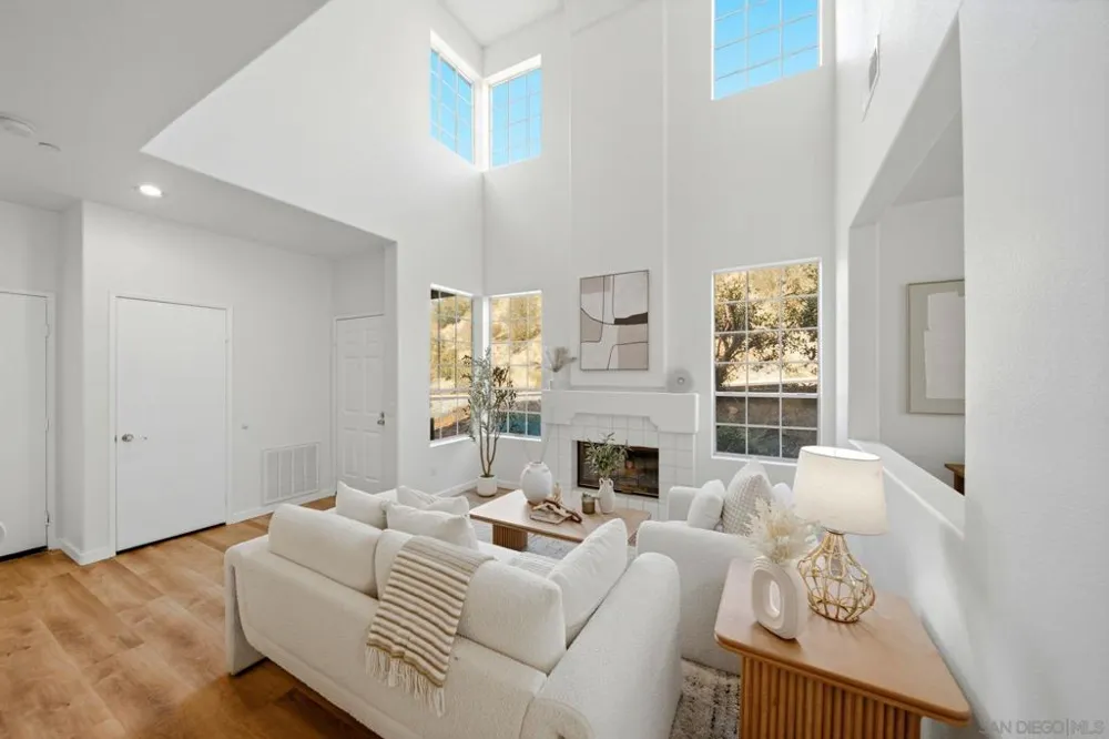 9525 Questa Pointe San Diego, CA 92126