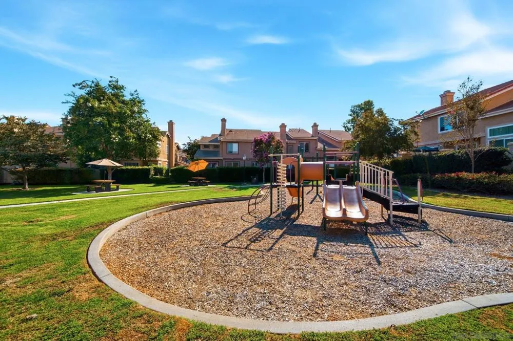 9525 Questa Pointe San Diego, CA 92126