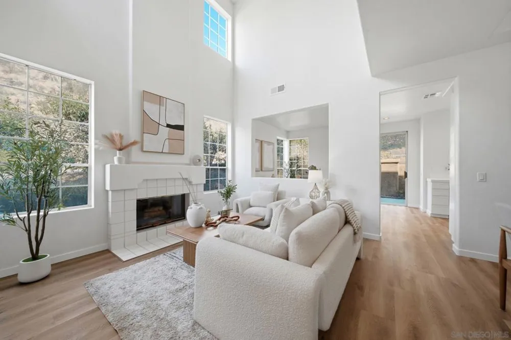 9525 Questa Pointe San Diego, CA 92126