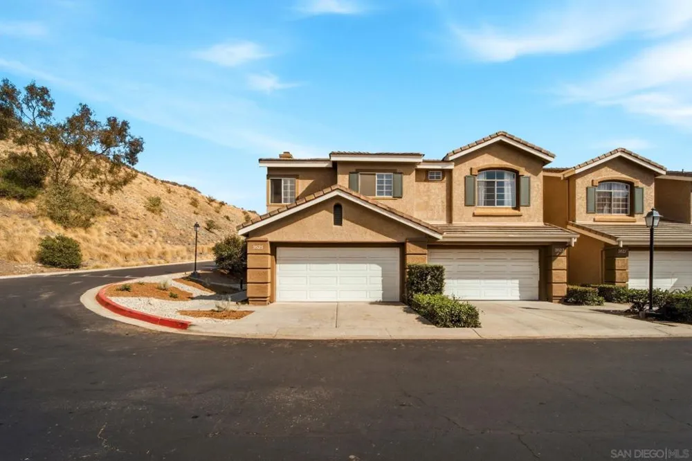 9525 Questa Pointe San Diego, CA 92126