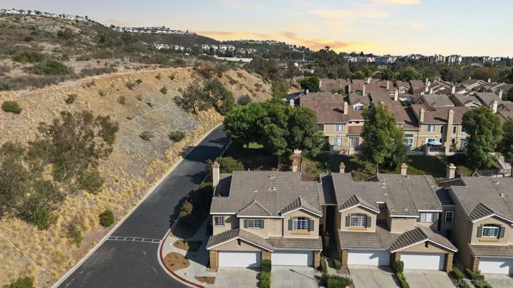 9525 Questa Pointe San Diego, CA 92126