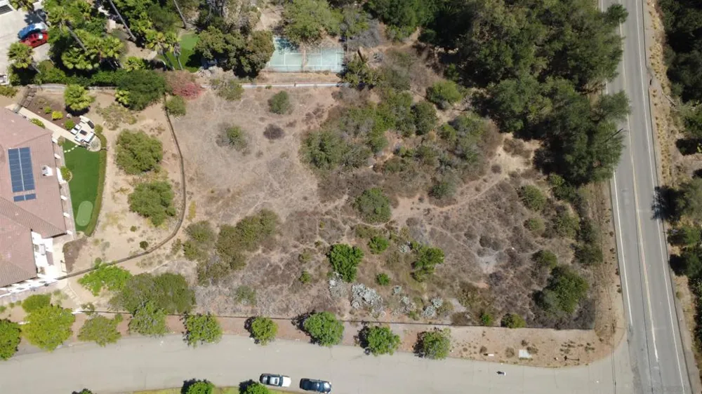 1986 Via Rancho Pkwy Escondido, CA 92029