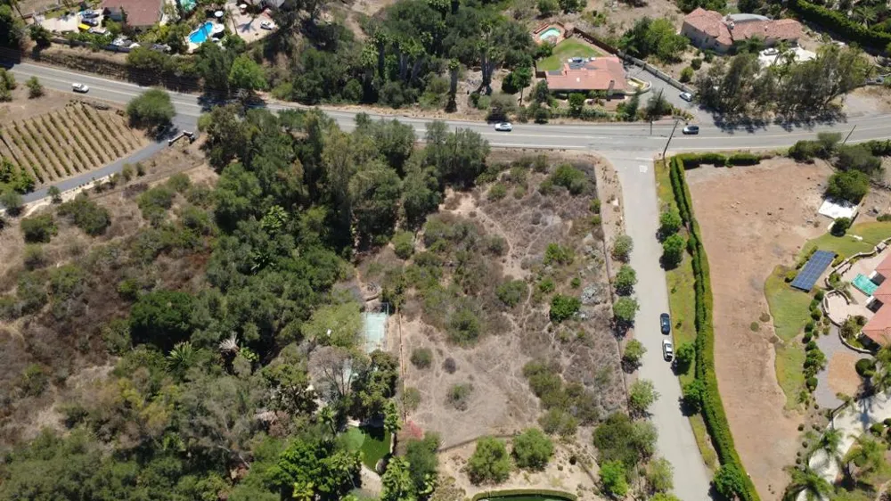 1986 Via Rancho Pkwy Escondido, CA 92029