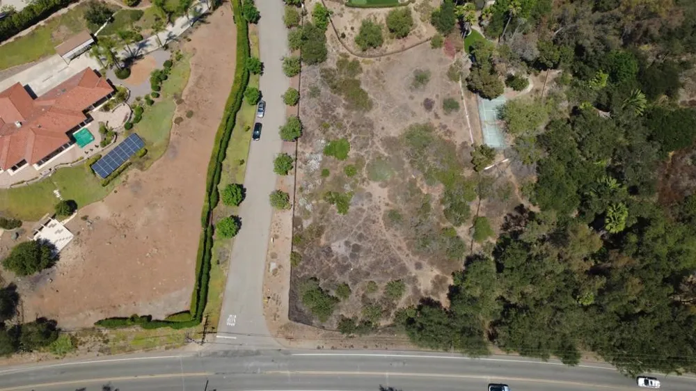 1986 Via Rancho Pkwy Escondido, CA 92029