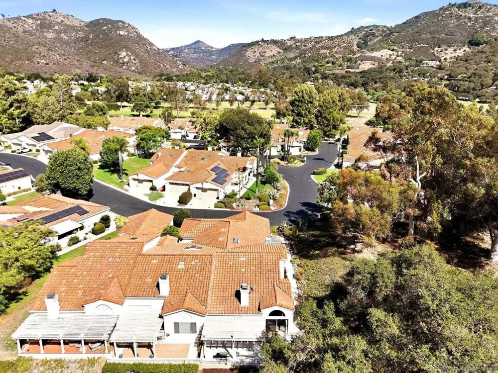 8981 Circle R View Escondido, CA 92026