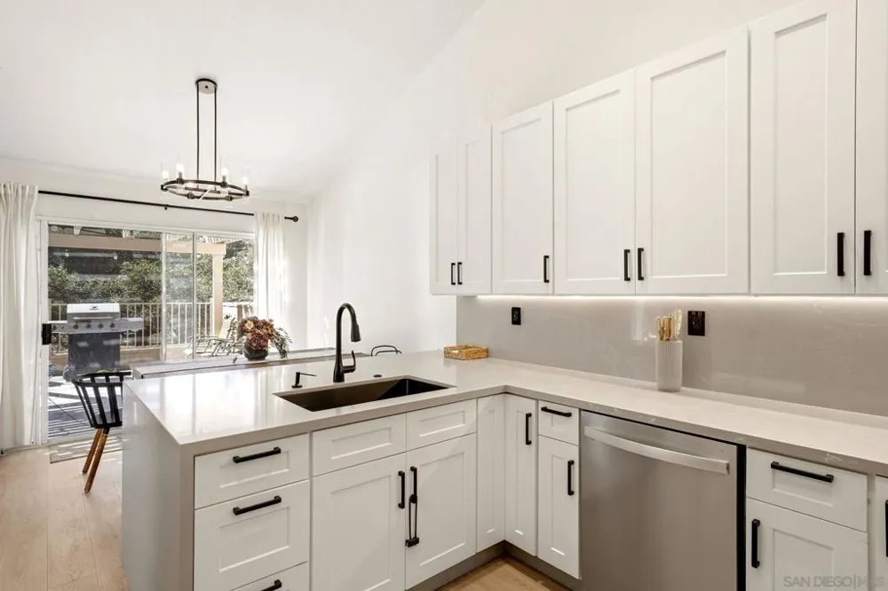 8981 Circle R View Escondido, CA 92026