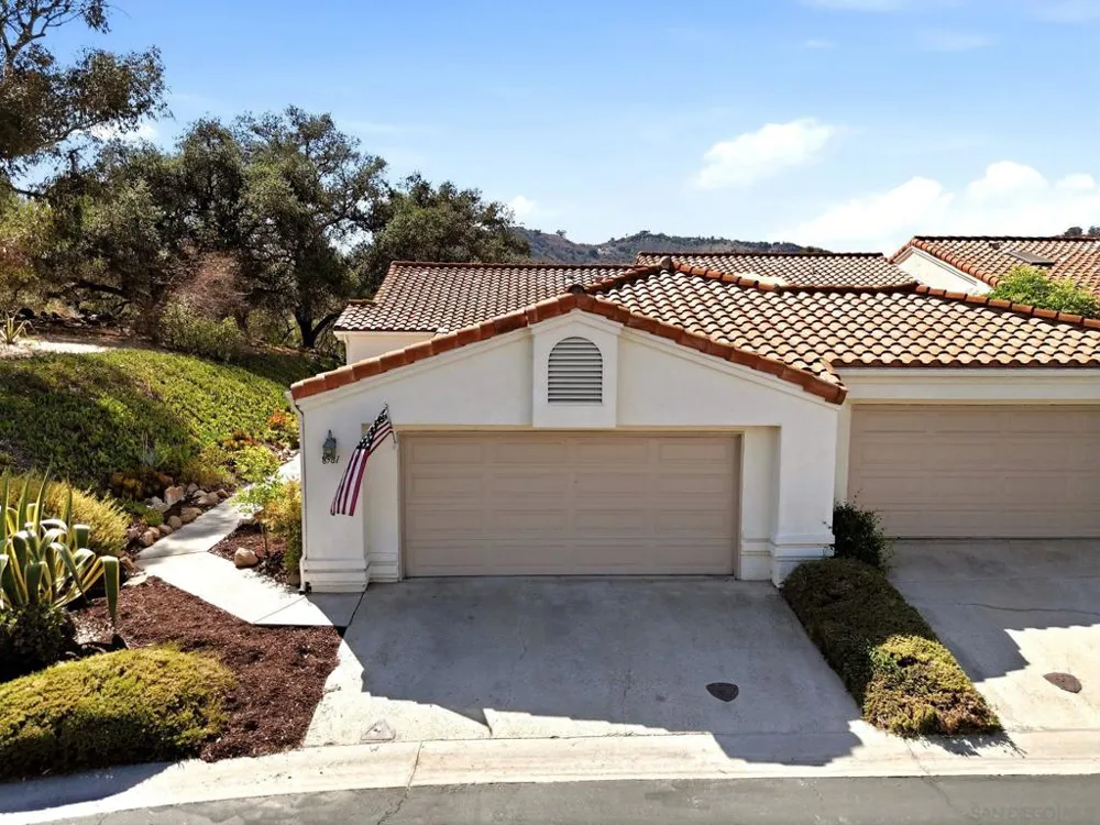 8981 Circle R View Escondido, CA 92026