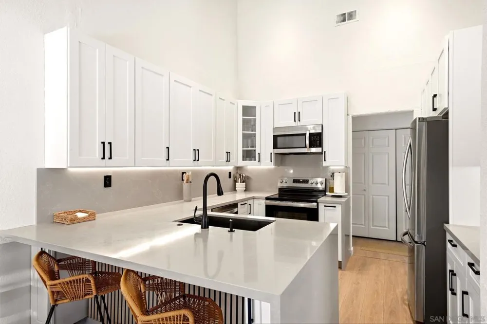 8981 Circle R View Escondido, CA 92026
