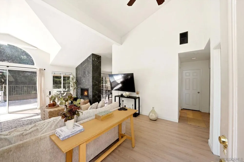 8981 Circle R View Escondido, CA 92026