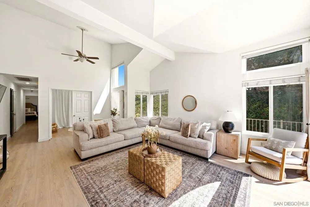 8981 Circle R View Escondido, CA 92026