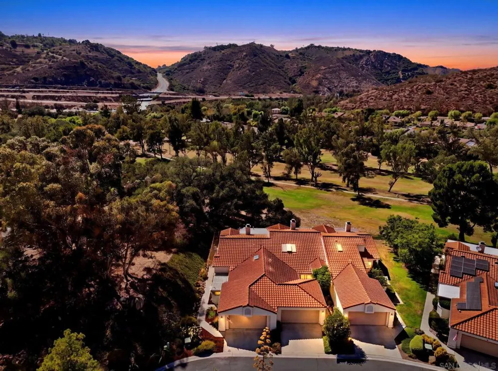 8981 Circle R View Escondido, CA 92026