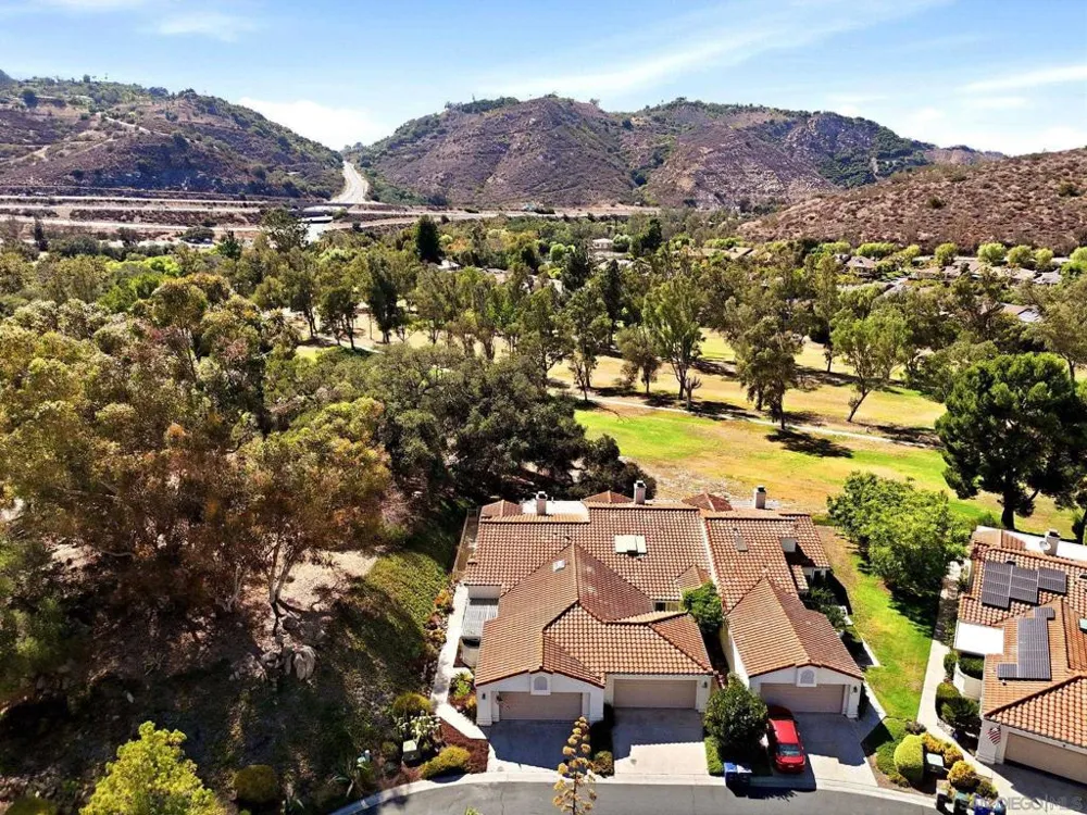 8981 Circle R View Escondido, CA 92026