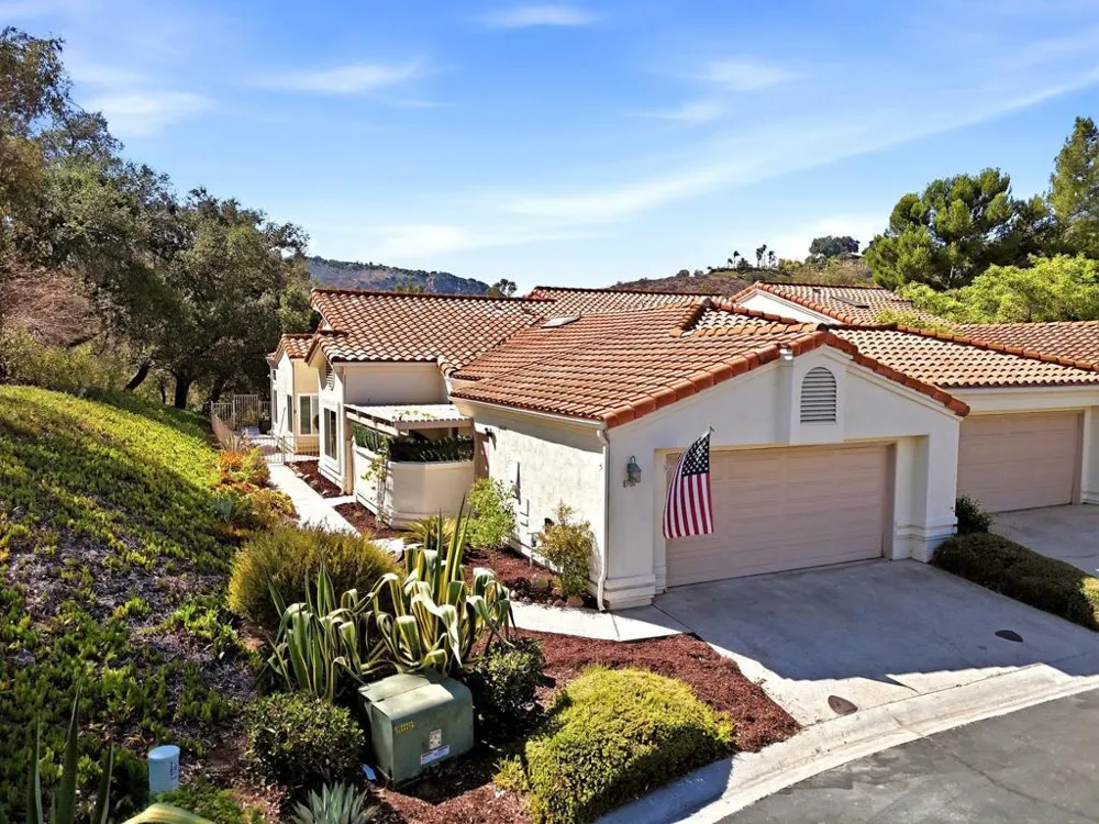 8981 Circle R View Escondido, CA 92026