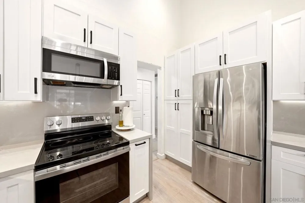 8981 Circle R View Escondido, CA 92026