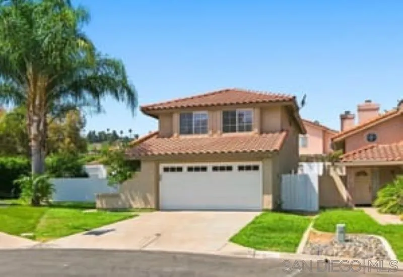 633 Thunder Gln Escondido, CA 92027