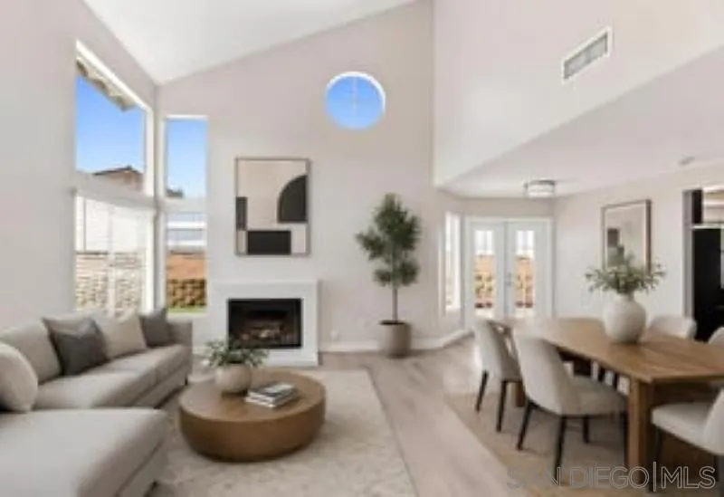 633 Thunder Gln Escondido, CA 92027