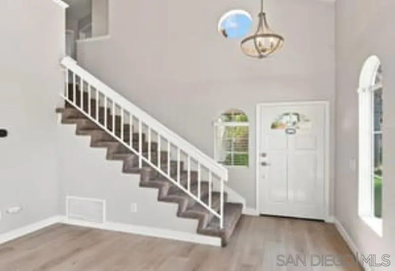 633 Thunder Gln Escondido, CA 92027