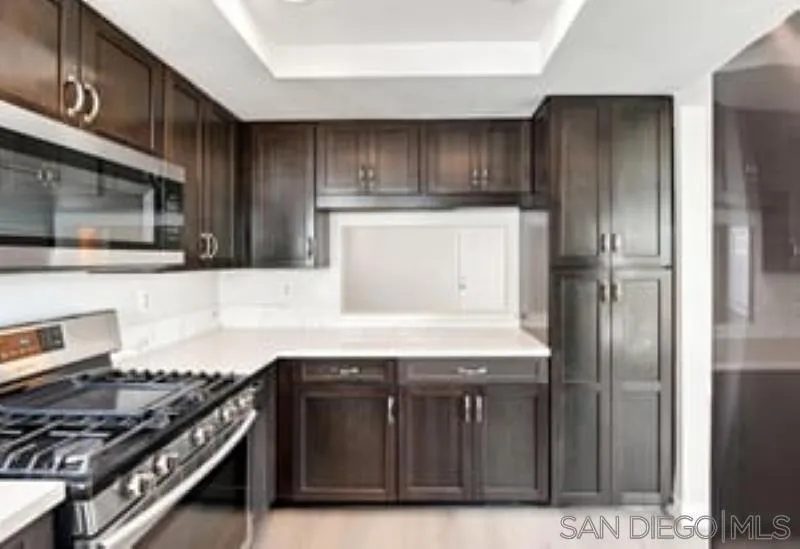 633 Thunder Gln Escondido, CA 92027