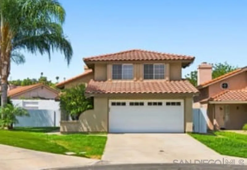 633 Thunder Gln Escondido, CA 92027