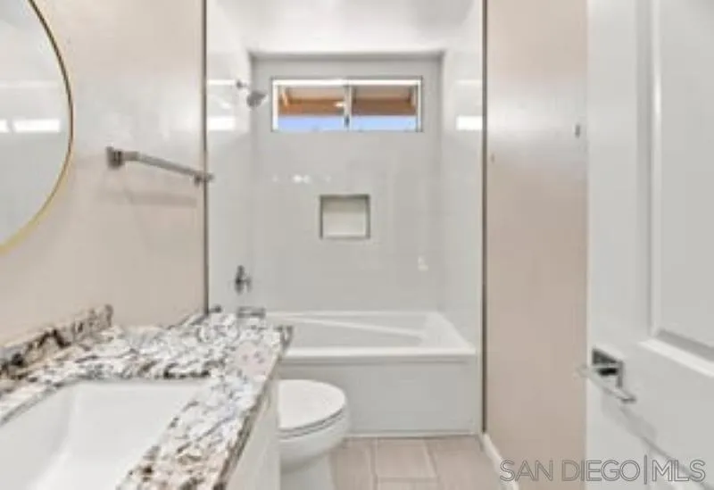 633 Thunder Gln Escondido, CA 92027