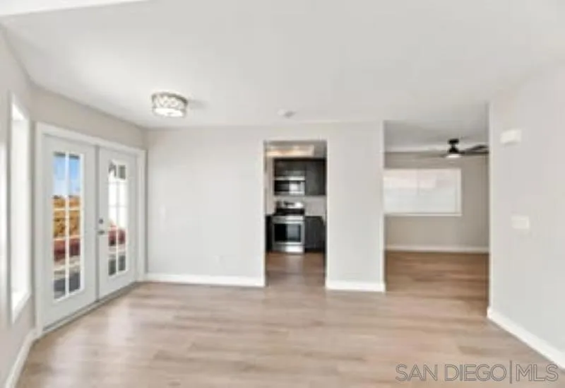 633 Thunder Gln Escondido, CA 92027