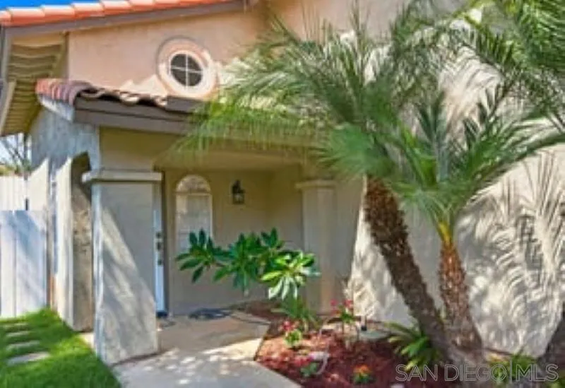 633 Thunder Gln Escondido, CA 92027