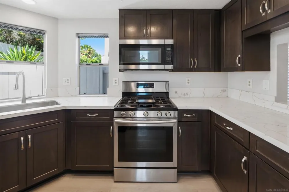 633 Thunder Gln Escondido, CA 92027
