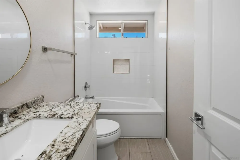 633 Thunder Gln Escondido, CA 92027