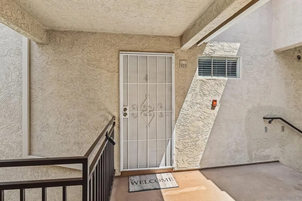 5648 Amaya #122 La Mesa, CA 91942