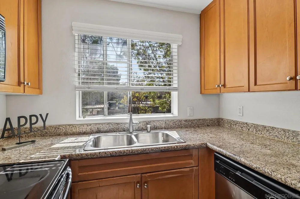 5648 Amaya #122 La Mesa, CA 91942