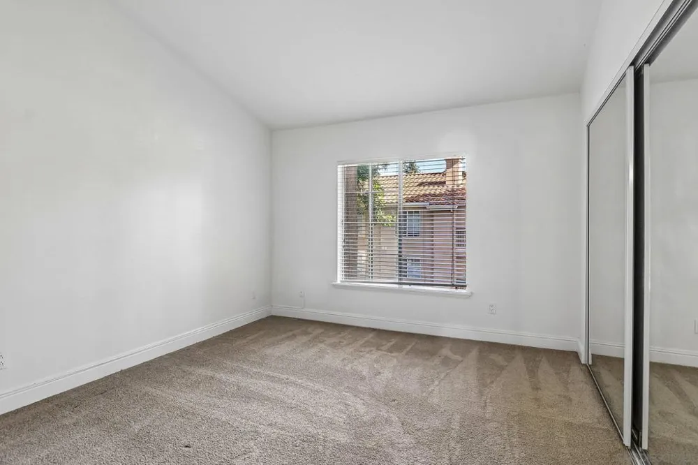 5648 Amaya #122 La Mesa, CA 91942