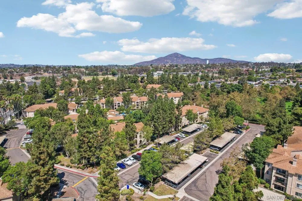 5648 Amaya #122 La Mesa, CA 91942