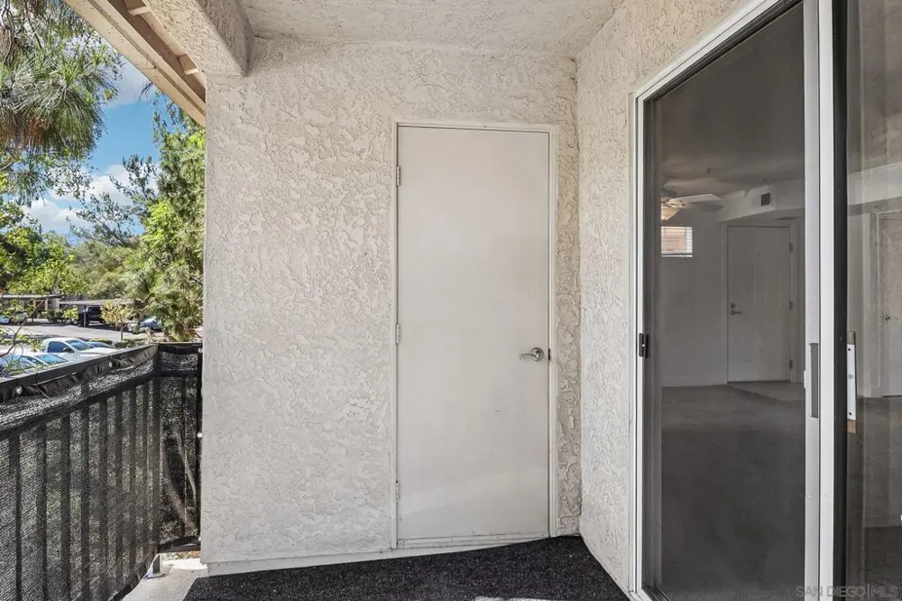 5648 Amaya #122 La Mesa, CA 91942