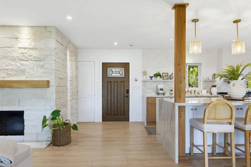 9165 San Juan Place La Mesa, CA 91941