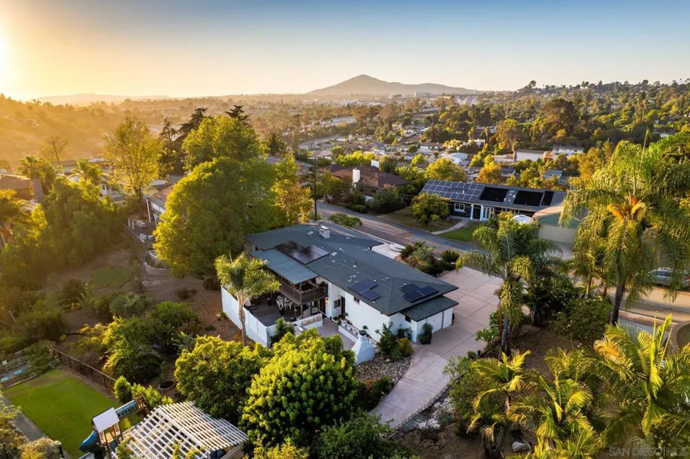 9165 San Juan Place La Mesa, CA 91941