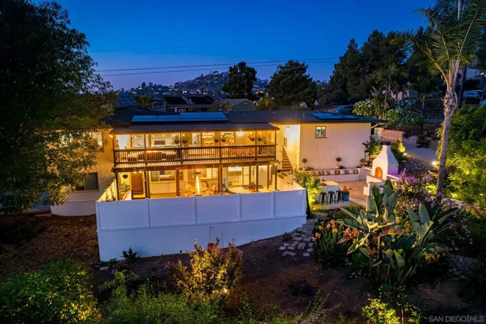 9165 San Juan Place La Mesa, CA 91941