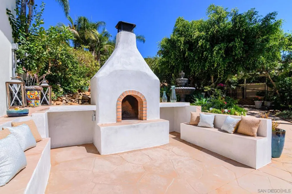 9165 San Juan Place La Mesa, CA 91941