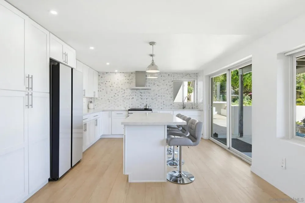9165 San Juan Place La Mesa, CA 91941