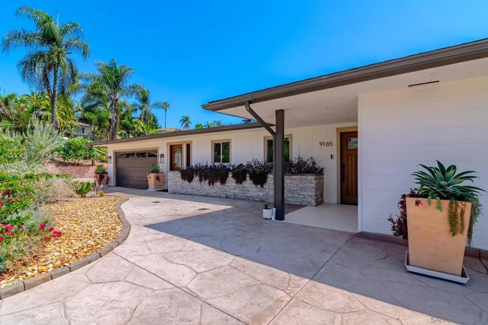 9165 San Juan Place La Mesa, CA 91941