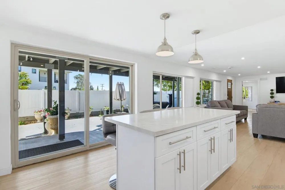 9165 San Juan Place La Mesa, CA 91941