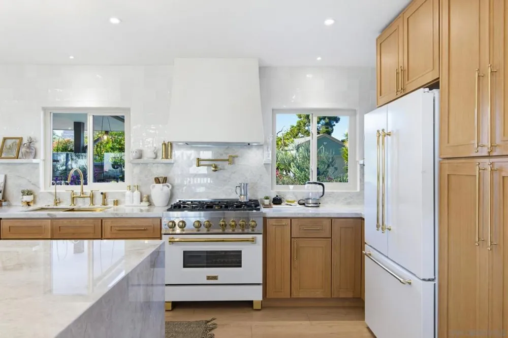 9165 San Juan Place La Mesa, CA 91941
