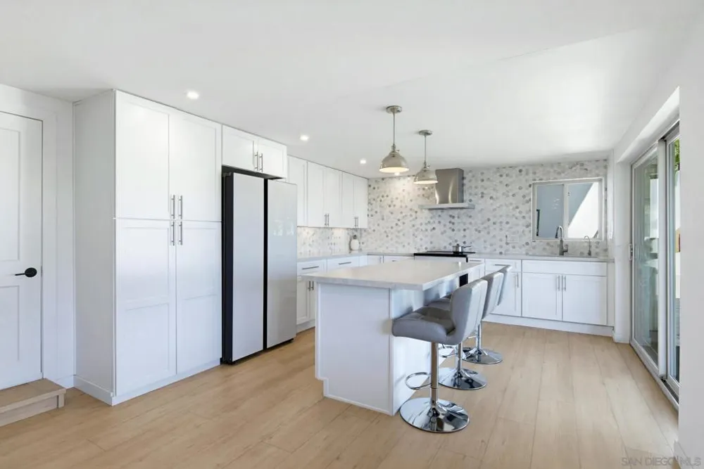 9165 San Juan Place La Mesa, CA 91941
