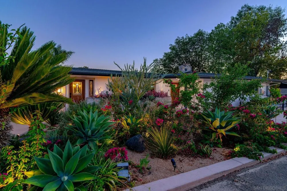 9165 San Juan Place La Mesa, CA 91941
