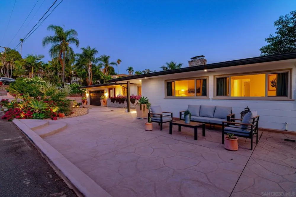 9165 San Juan Place La Mesa, CA 91941