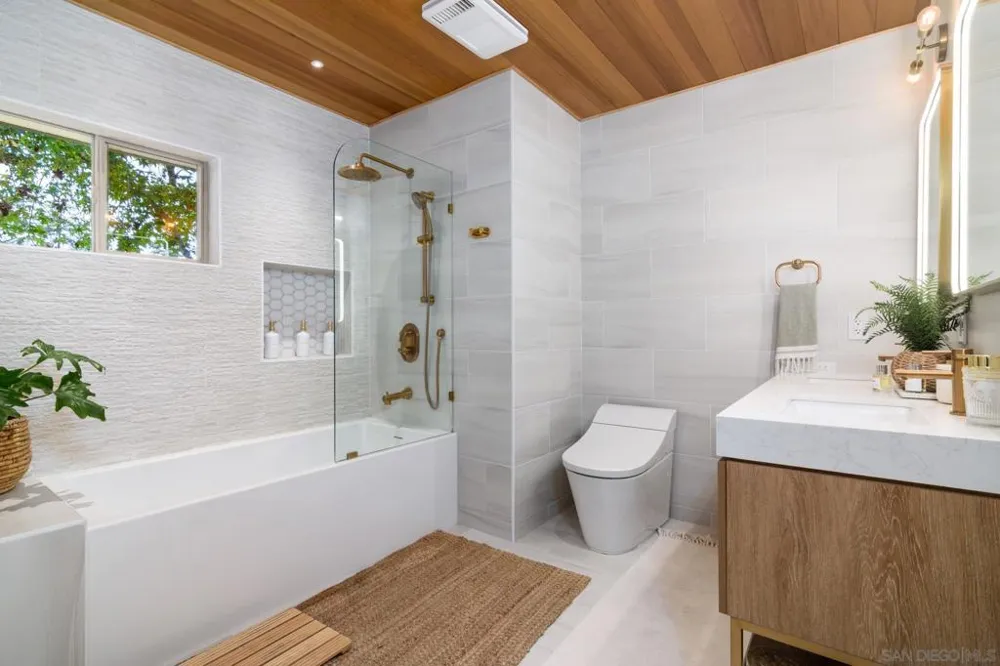 9165 San Juan Place La Mesa, CA 91941