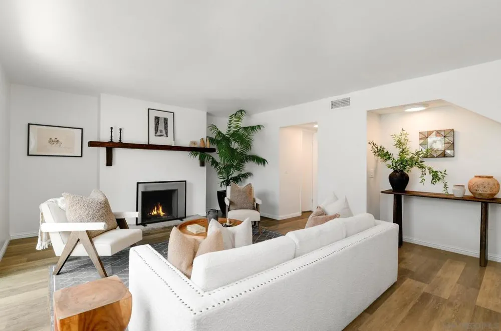 156 Cerro Encinitas, CA 92024