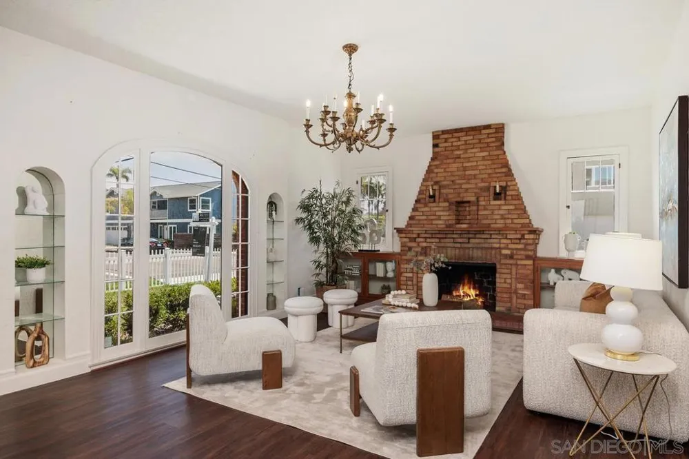 304 La Veta Ave Encinitas, CA 92024